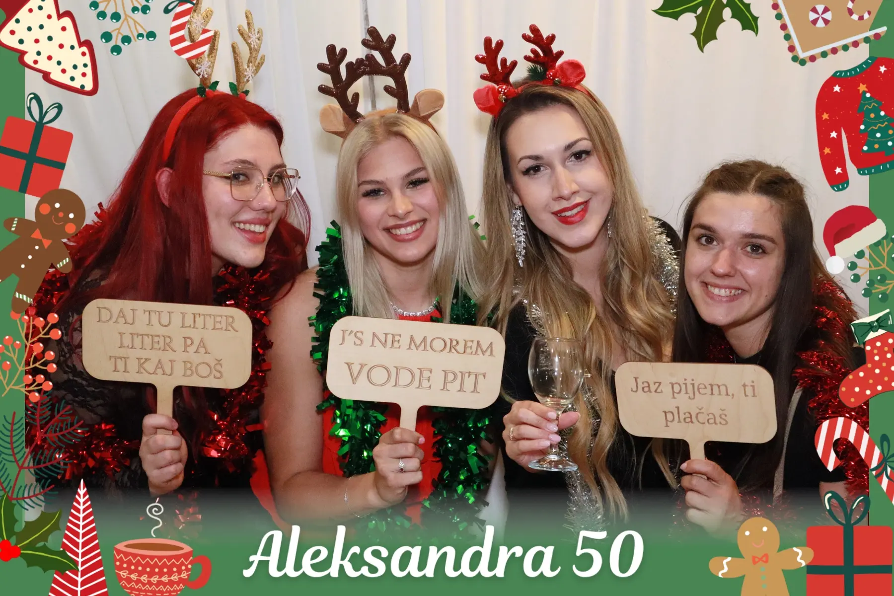 Slavljenec pred Photo Boothom s konfeti
